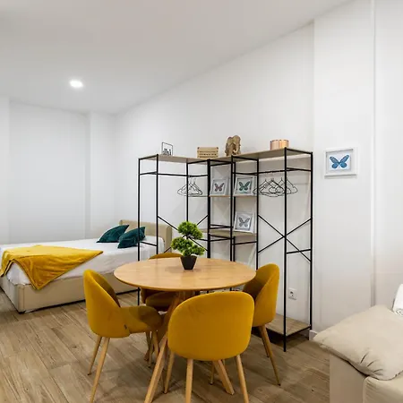 Atocha Apartment Madrid Exterior photo